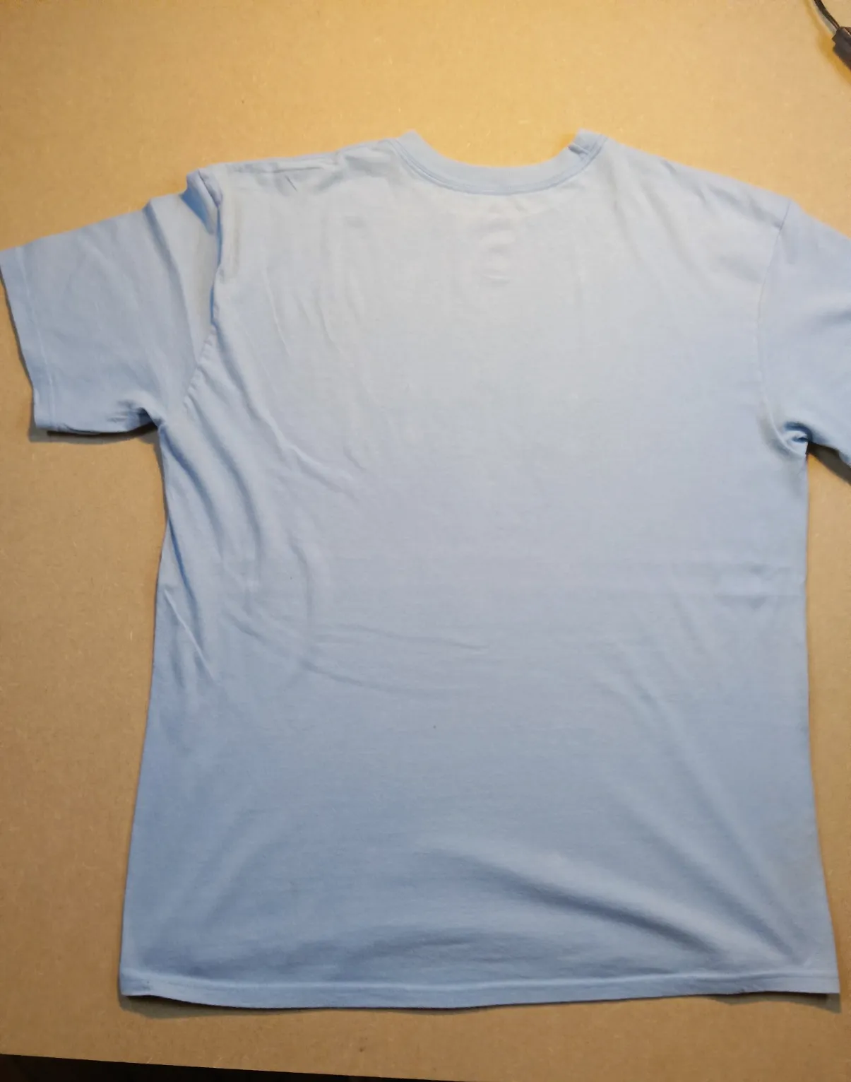 T-shirt bleu ciel Adidas à grand logo – Adidas – taille L 2