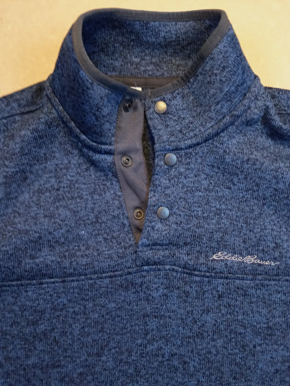 Pull Eddie Bauer bleu marine à col boutonné – Eddie Bauer – taille L 3