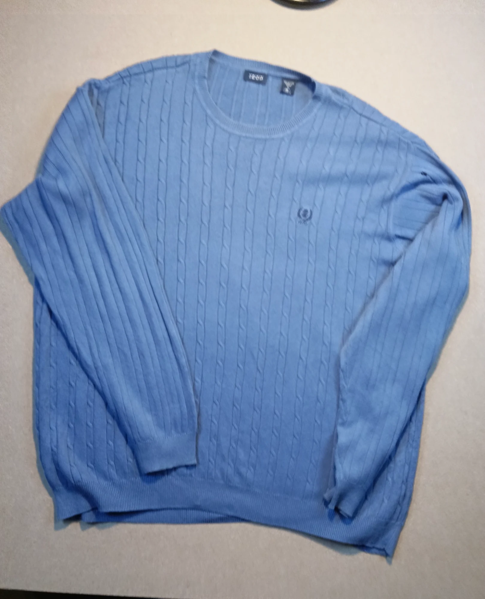 Pull en maille torsadée Izod bleu