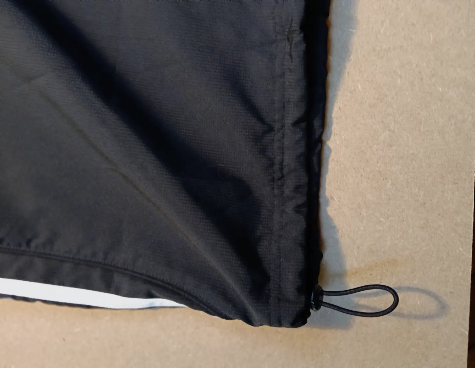 Pantacourt de sport noir Adidas à trois bandes – Adidas – taille M 4