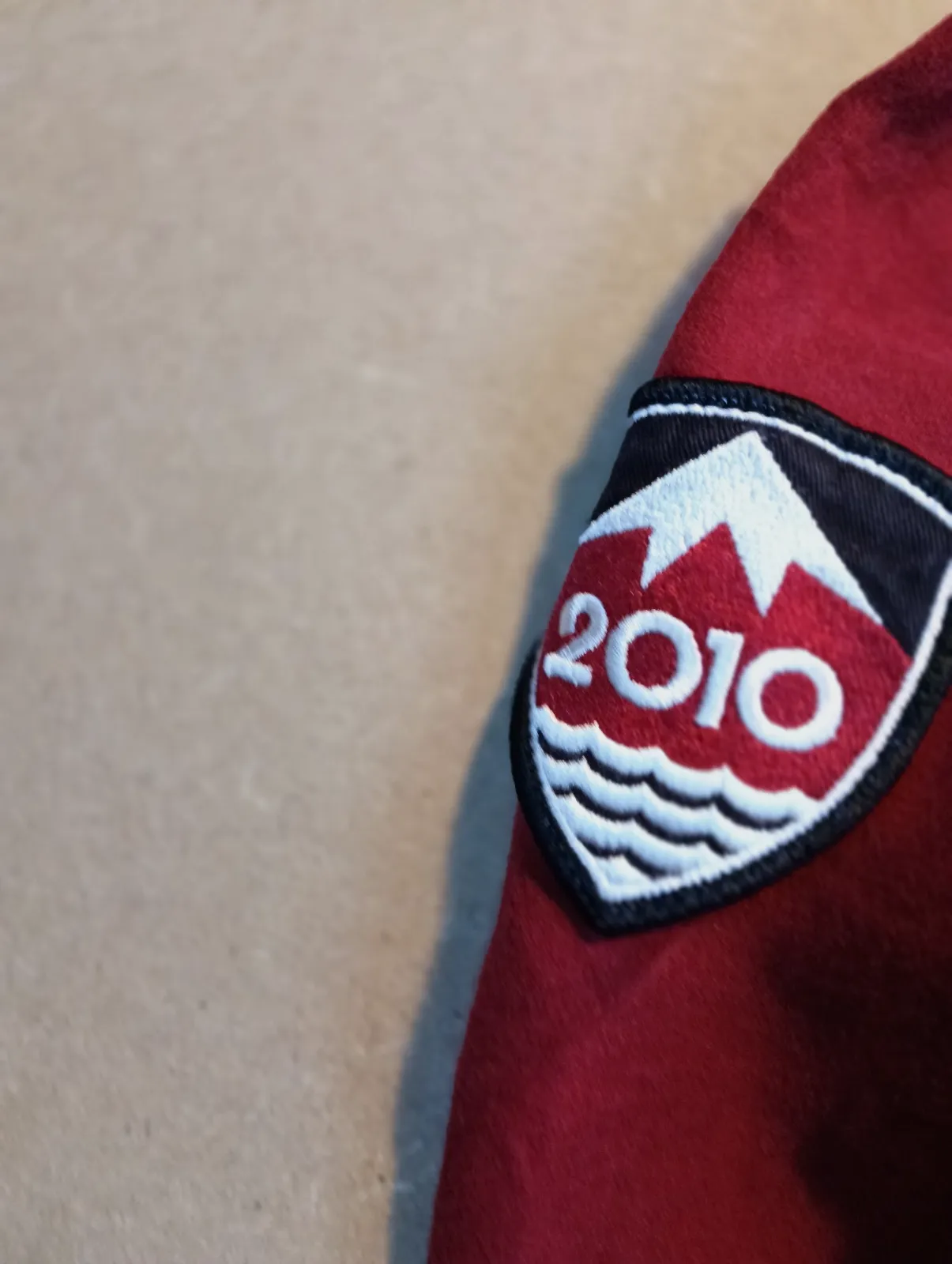 Sweat à capuche zippé rouge Canada – Hudson's Bay – taille S 4