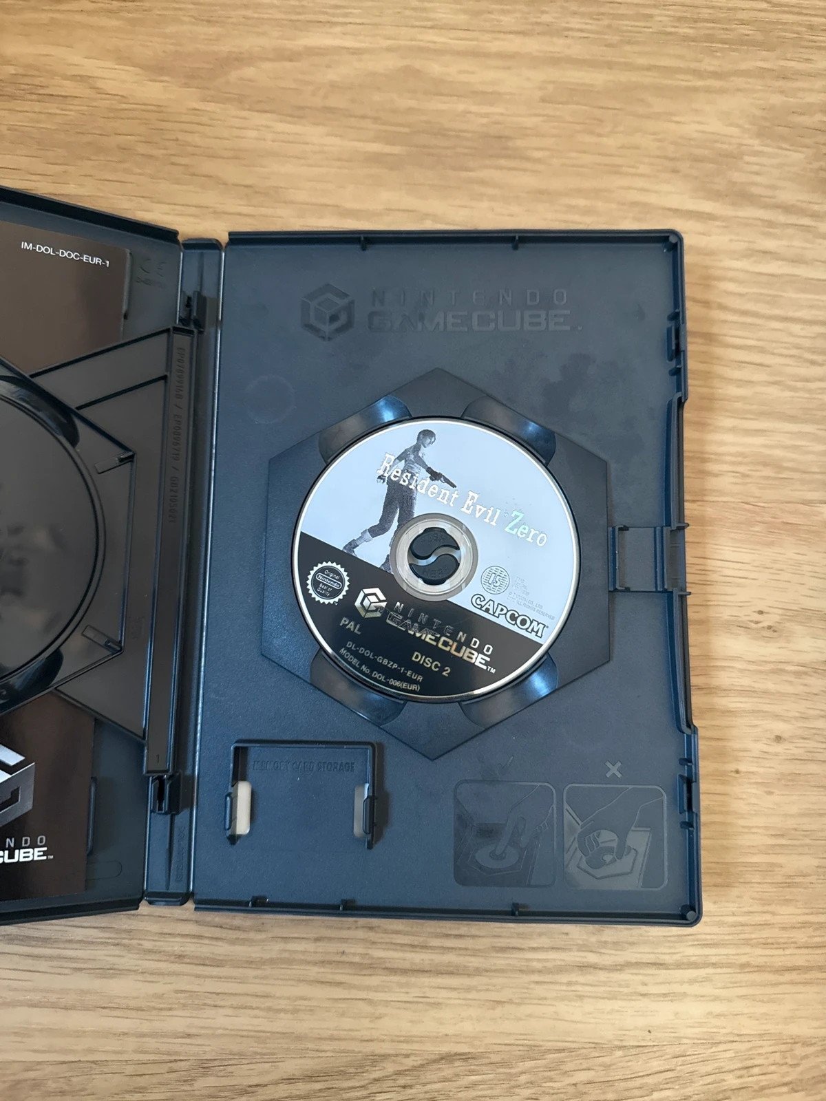 Zelda Wind Waker y Resident Evil Zero GameCube 4