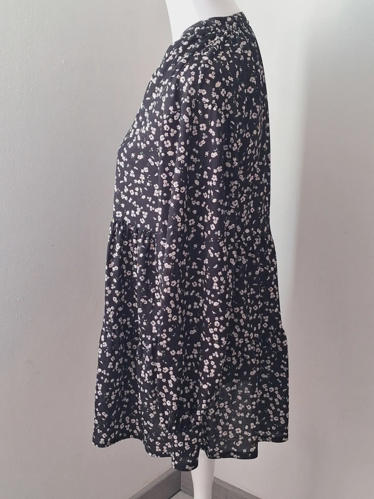 Robe courte fluide à imprimé fleuri – Pull & Bear – taille XS 2