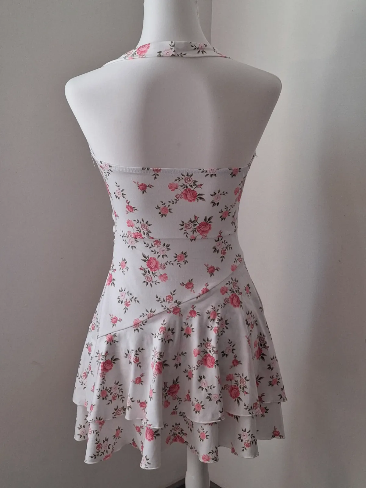 Robe courte dos nu à fleurs – Shein – taille S 3