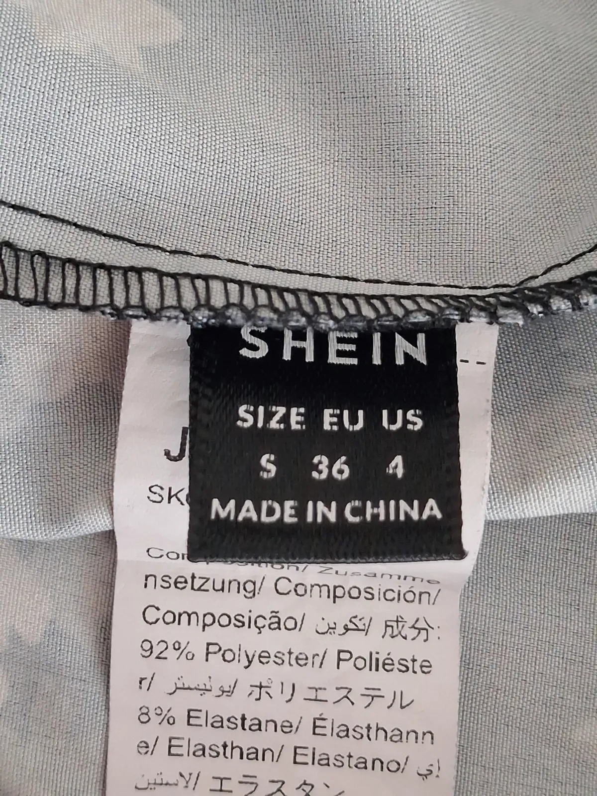 Robe courte fleurie dos nu avec dentelle – Shein – taille S 7