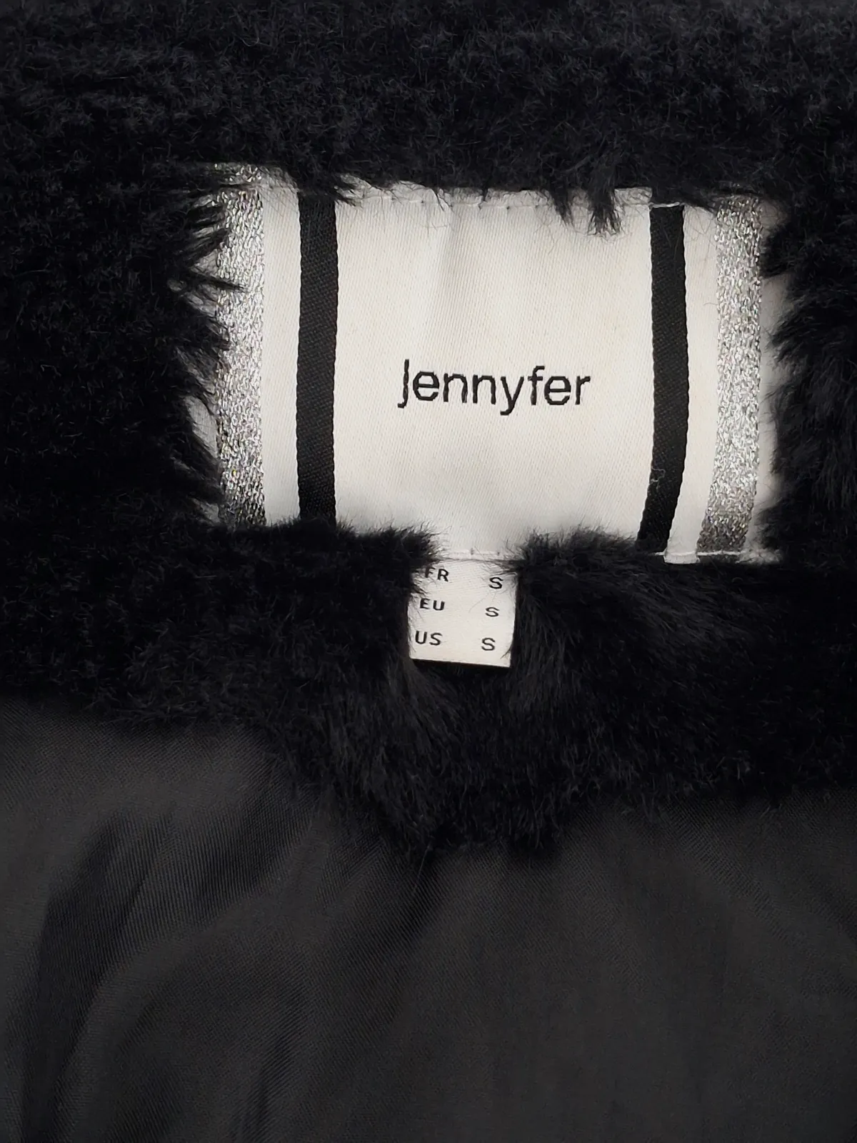 Veste courte en fausse fourrure noire – Jennifer – taille S 6