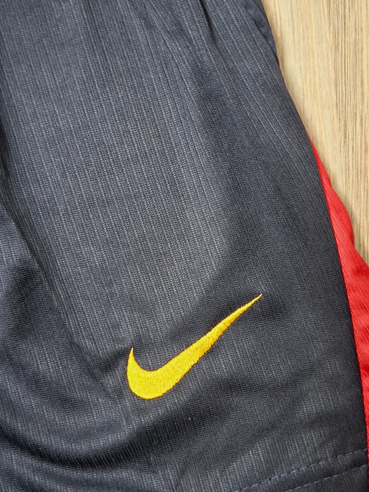 Maillot Barcelone 2026/2027 – Nike – taille 10 ans 4