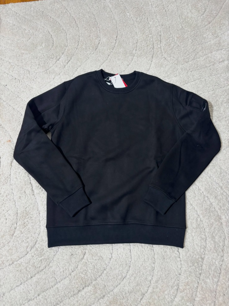 Pull noir taille M – Cp compagny – taille M 3