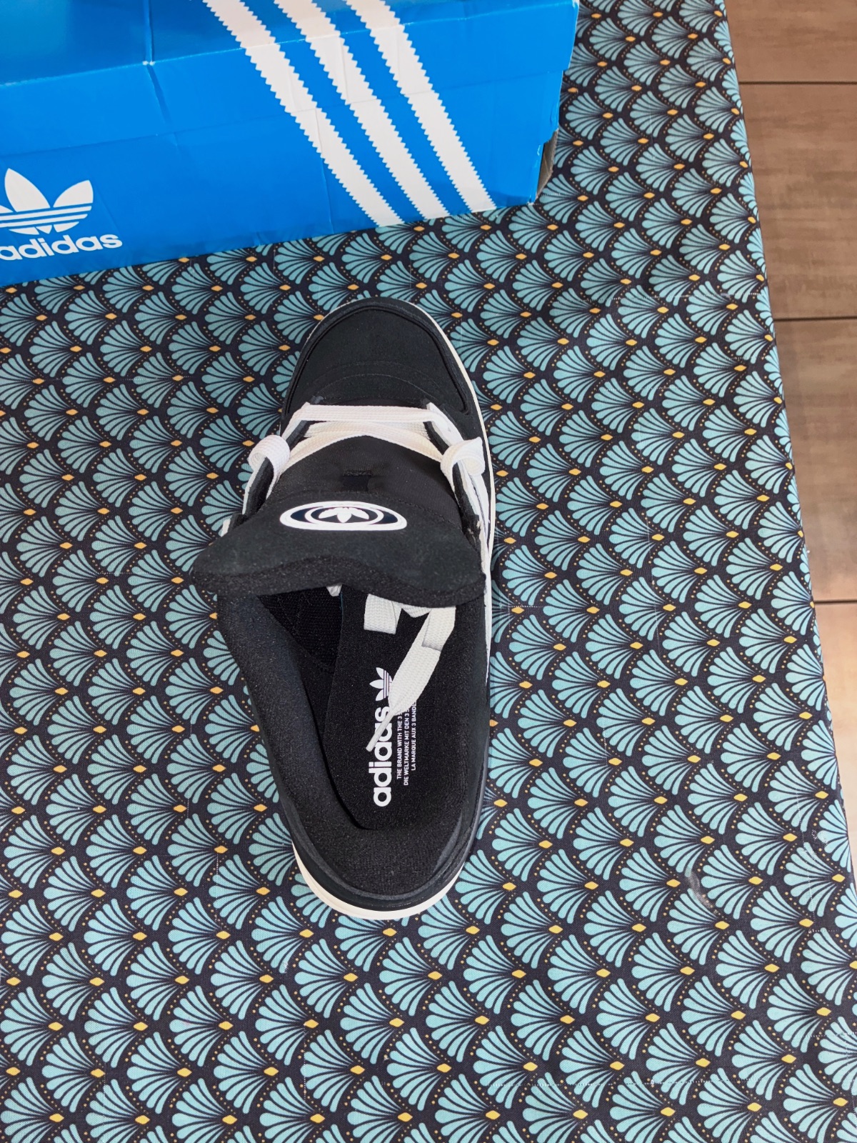 basket skate Adidas forum 2000 taille 44 2/3 noir valeur 130 eu – Adidas – taille EU 44 8