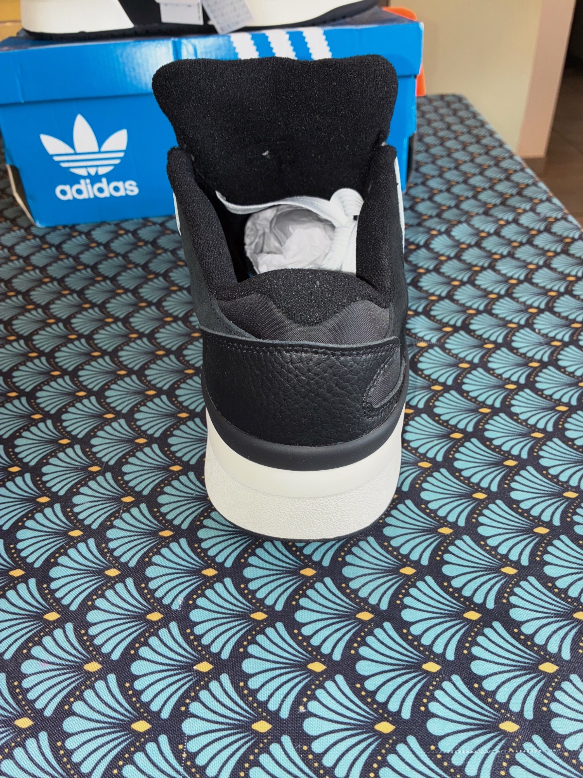 basket skate Adidas forum 2000 taille 44 2/3 noir valeur 130 eu – Adidas – taille EU 44 7