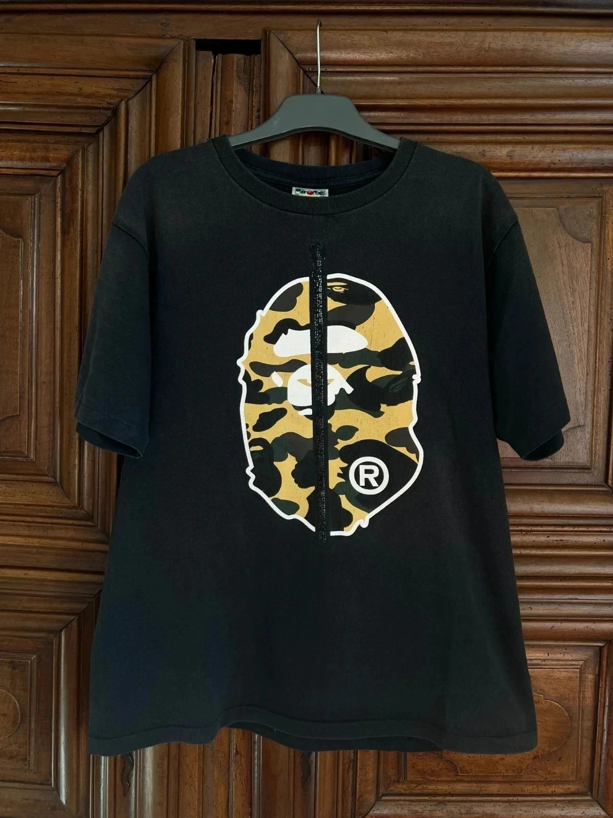 Tee shirt BAPE 1st Camo 2nd Ape Tee Taille M Black/Yellow Cotton – A Bathing Ape (BAPE) – taille M