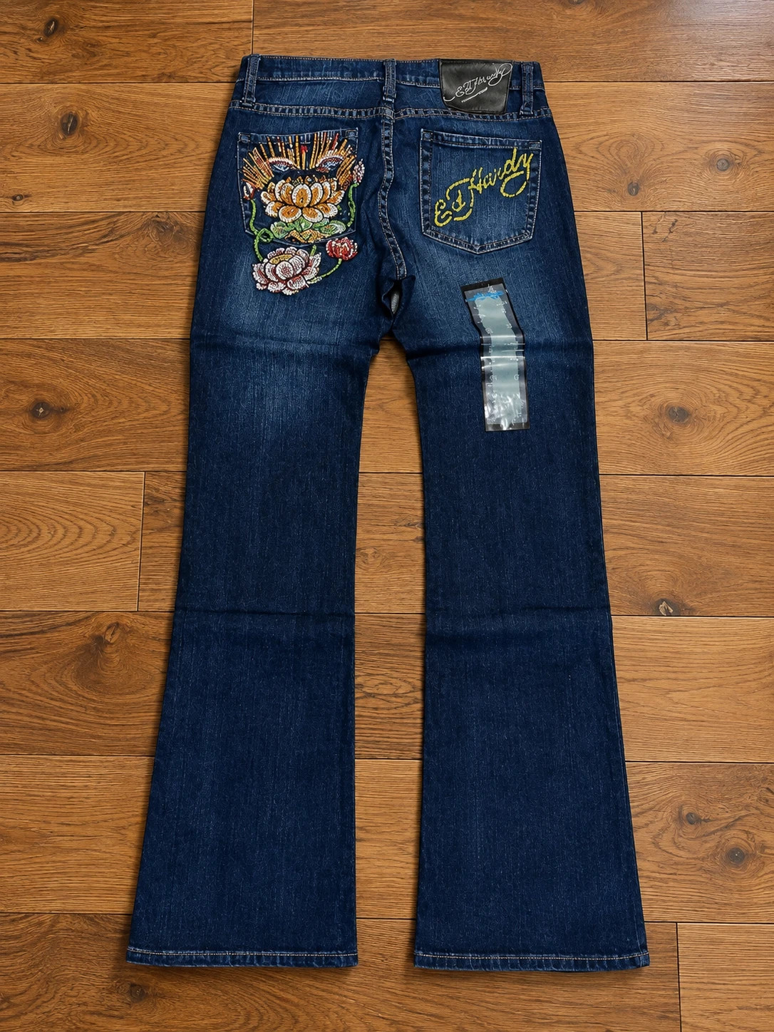 Jean bootcut Ed Hardy bleu foncé brut broderie fleur pivoine strass Taille 36 Vintage Y2K McBling – Ed Hardy – taille S / 36 / 8 2