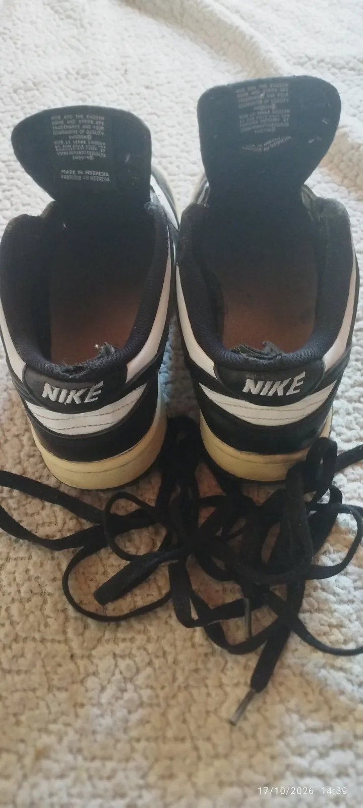 Baskets Nike Air Jordan 1 Mid (ou Dunk Low) Noires et Blanches – Pointure [38.5) – Nike – taille EU 38 2