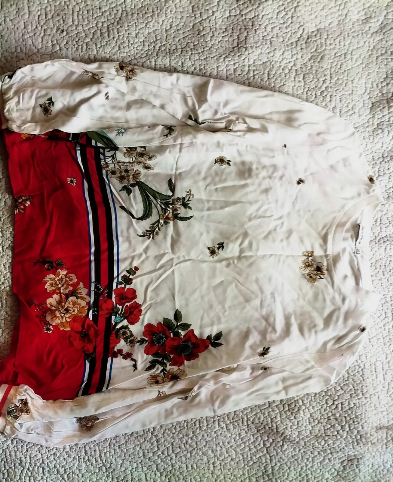 Haut fluide fleuri Stradivarius – Taille S
