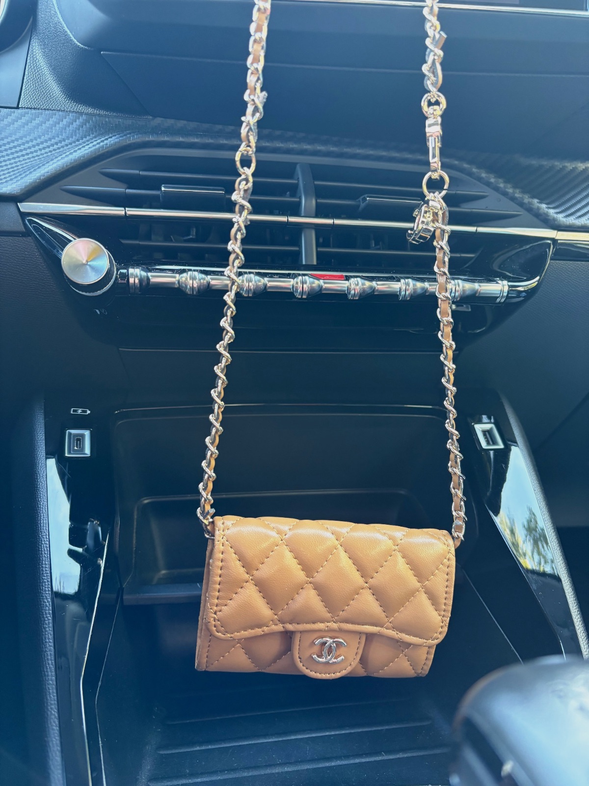 Mini sac Chanel – Zara 2