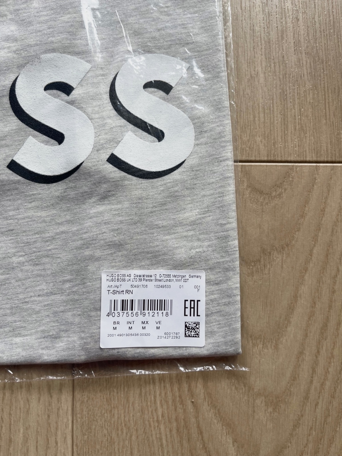 T-shirt gris Boss neuf avec étiquette – Hugo Boss – taille M 7