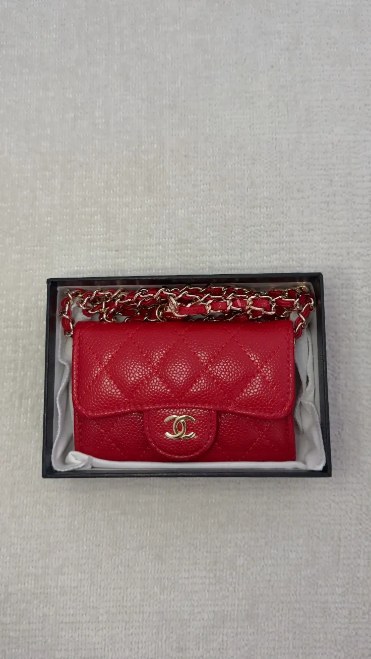 Sac Pochette Chanel Rouge Matelassé Cuir Grainé – Chanel – taille Taille unique 2