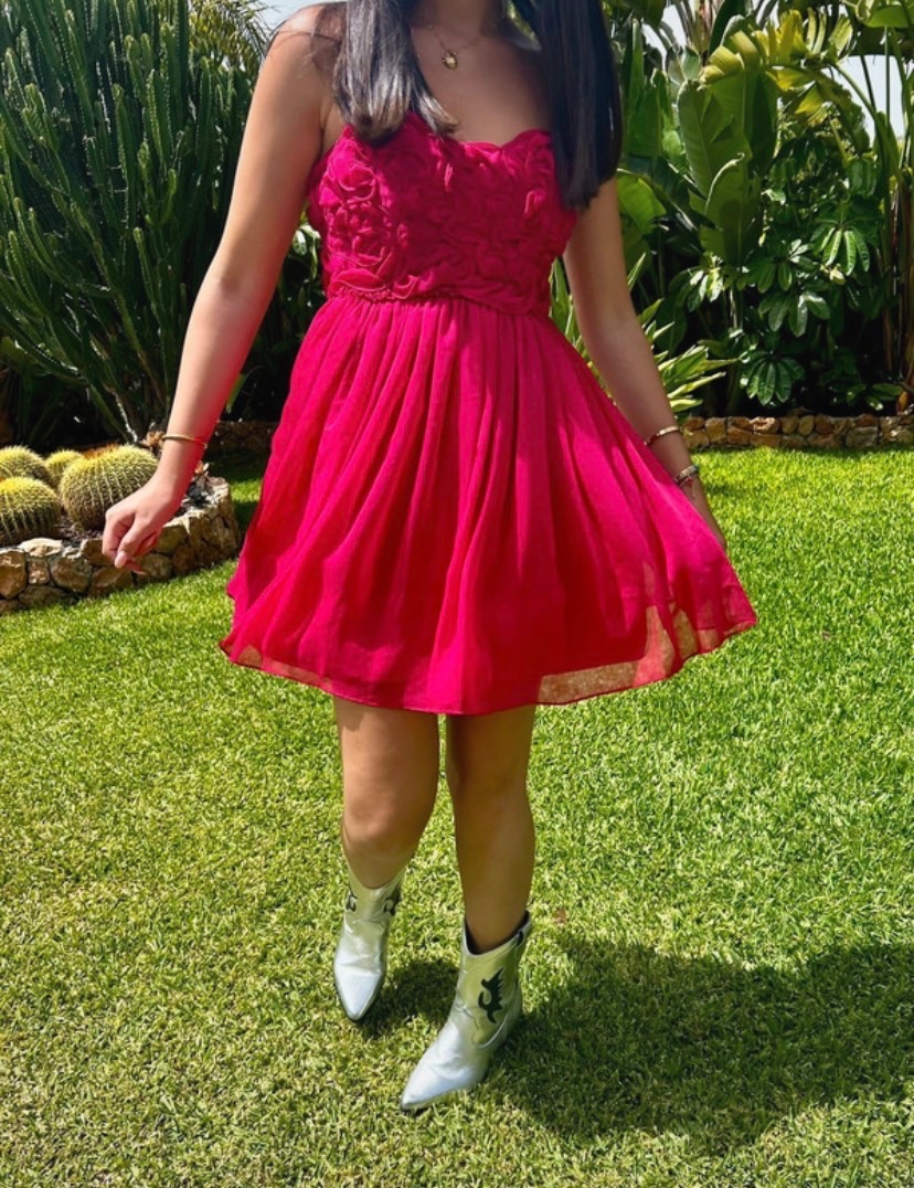 Robe rose fuchsia dentelle courte 3