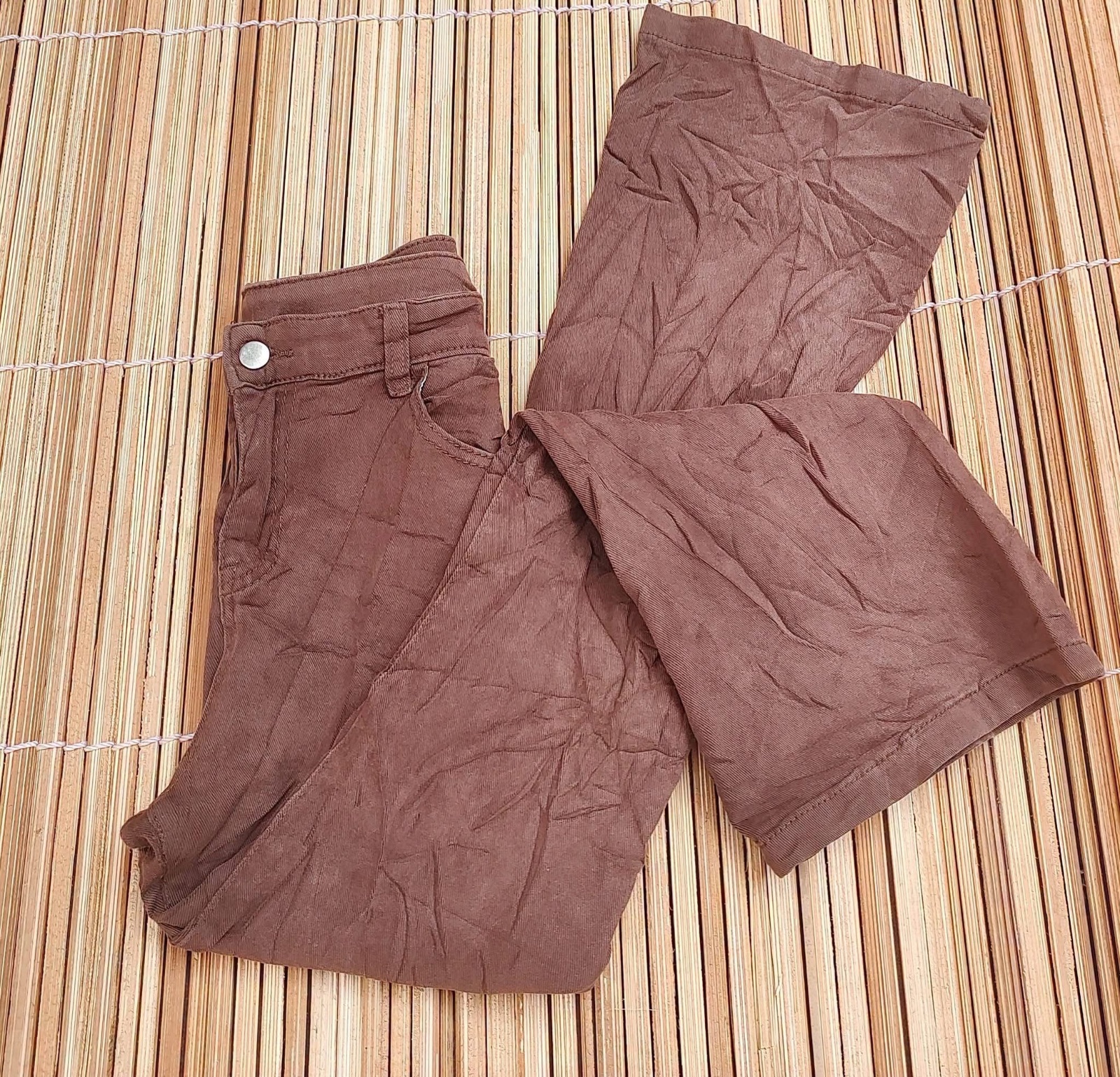 Pantalon chino bordeaux taille haute