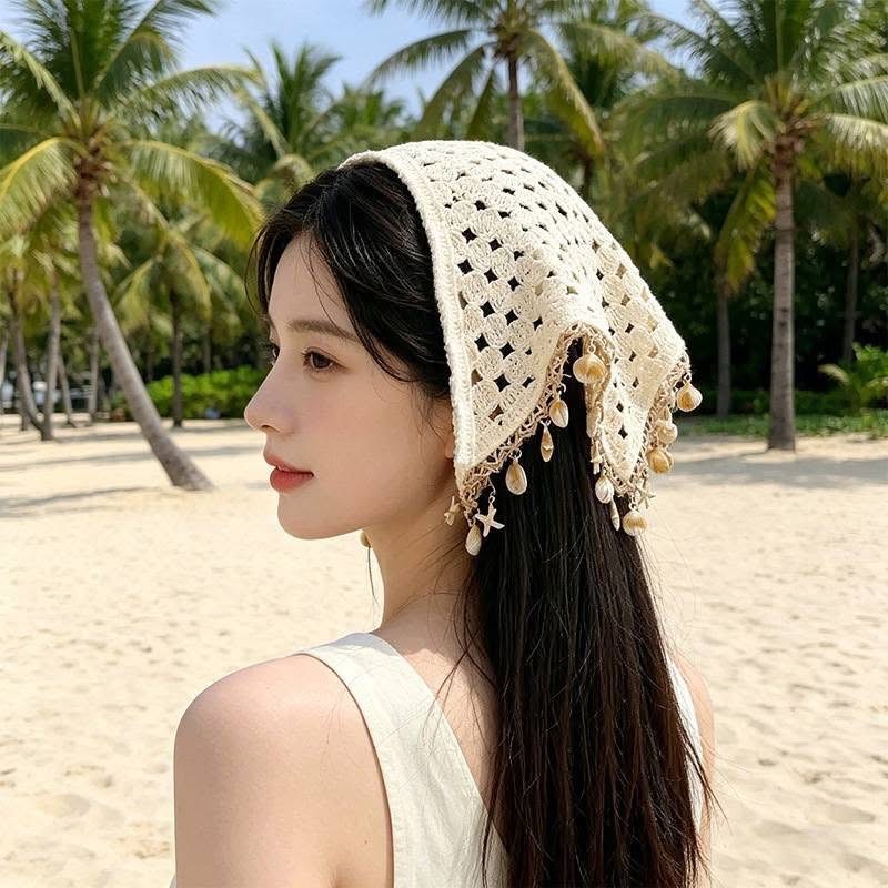Chapeau de plage crochet écru avec pendentifs 2