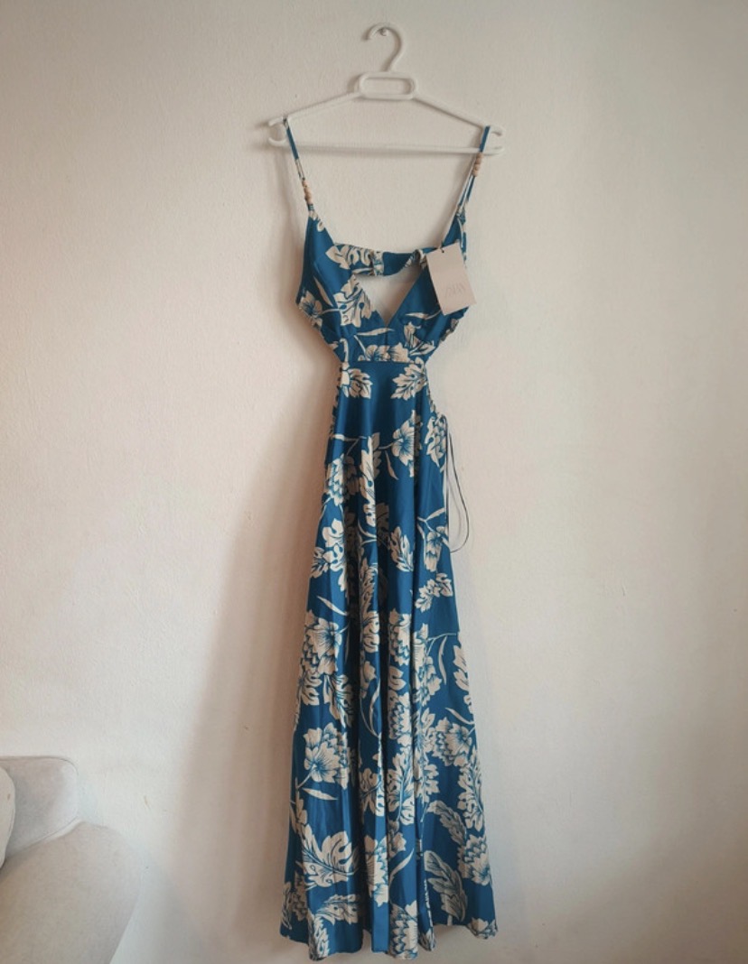 Robe longue bleu fleuri col V 2