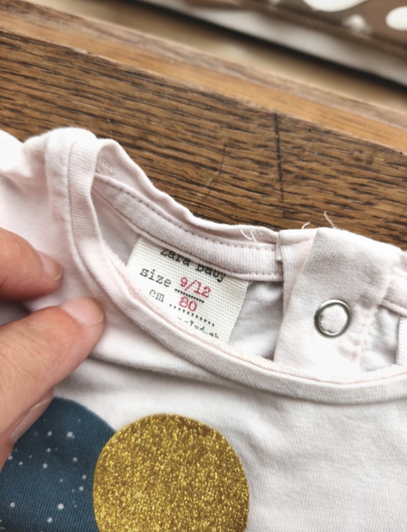 T-shirt enfant blanc à paillettes dorées