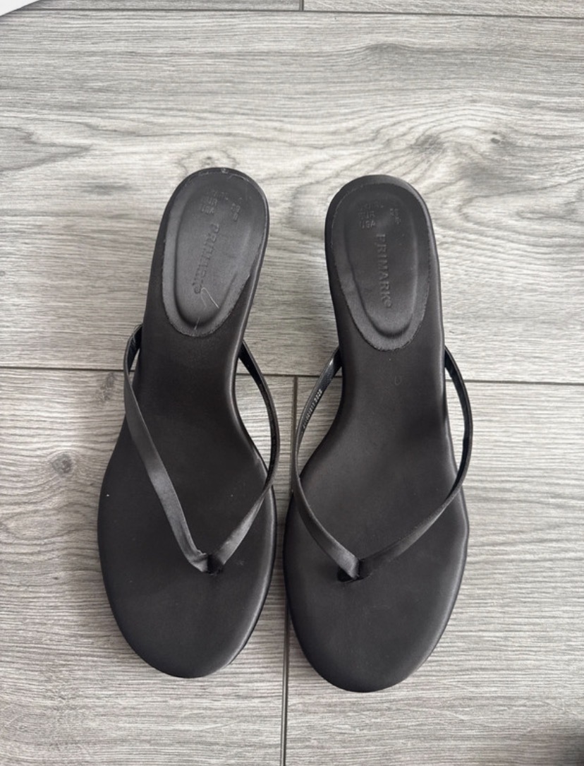 Tongs noires cuir