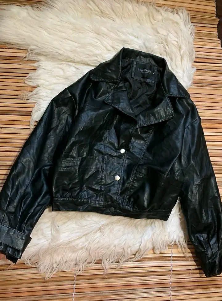 Veste en cuir noir court