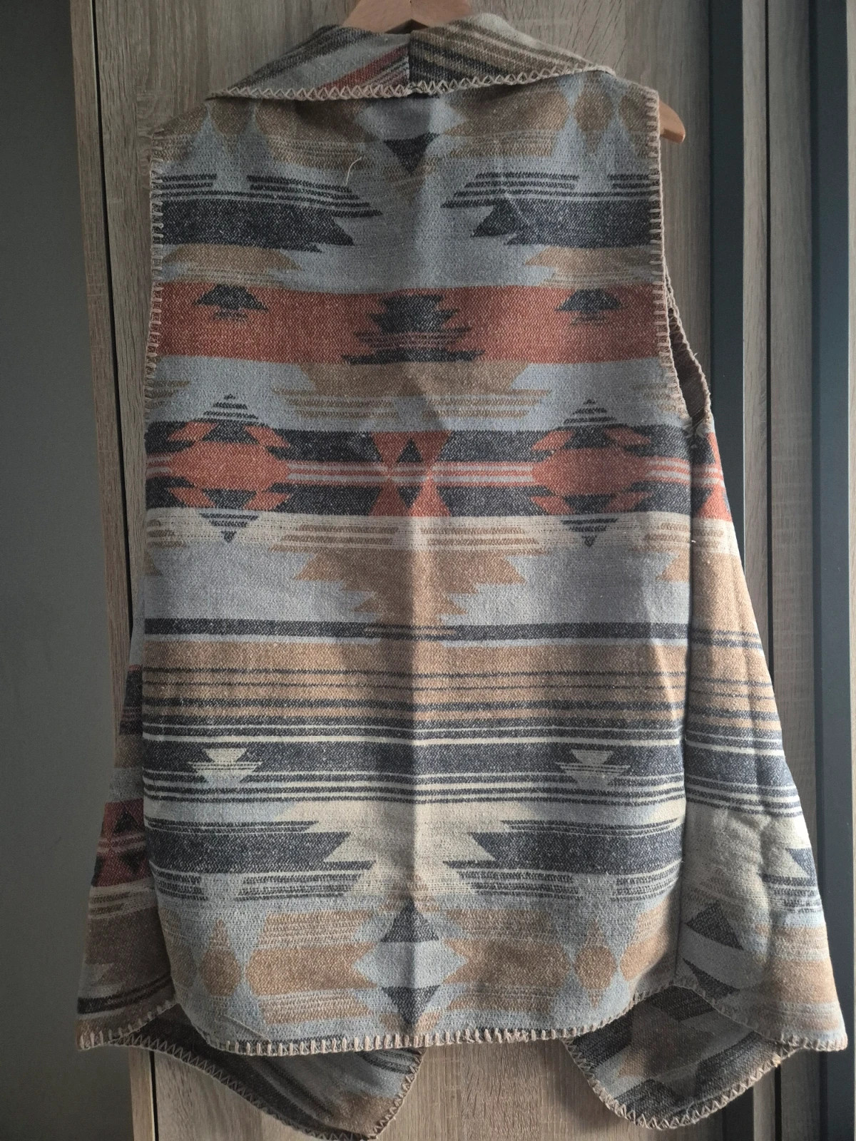 gilet sans manches long – sans marque – taille Taille unique 2