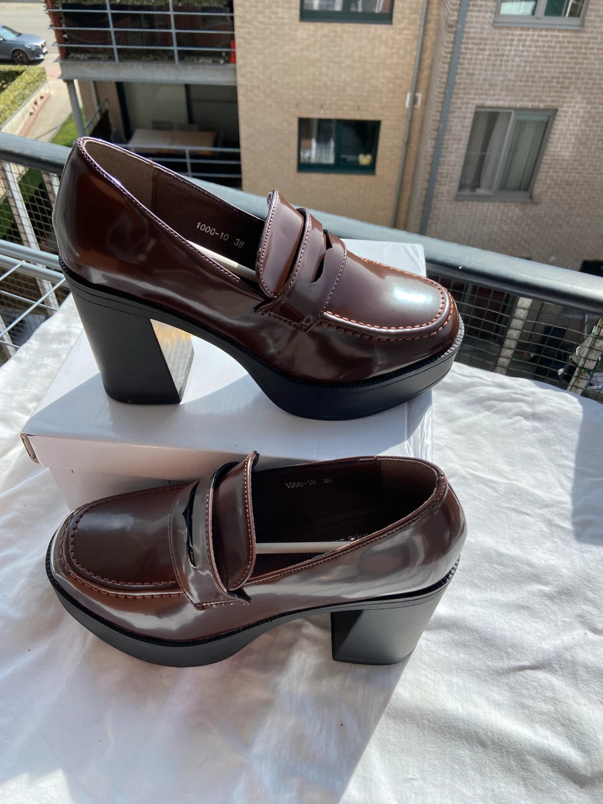 Woman shoes 38 brown