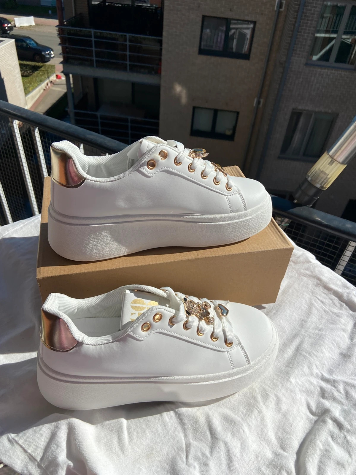 Woman shoes 38 White – taille 38 3