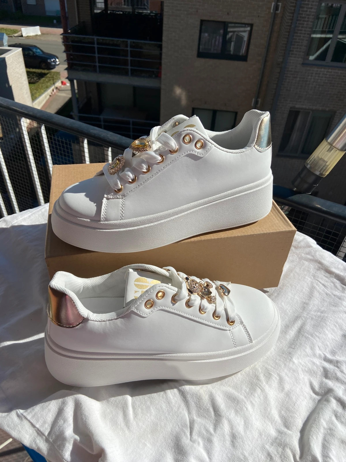 Woman shoes 38 White