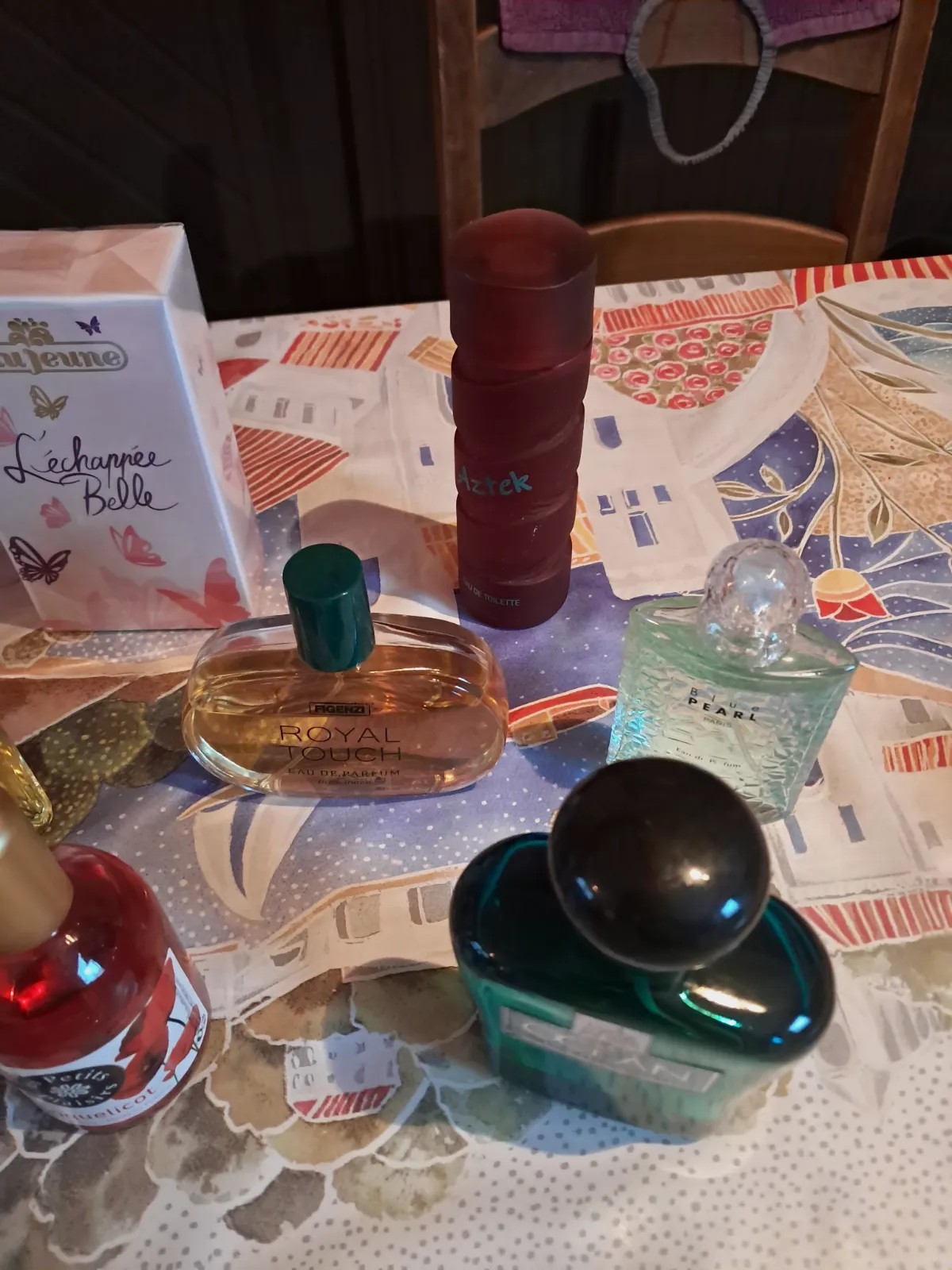 Lot de divers parfums plein – Eau jeune 4