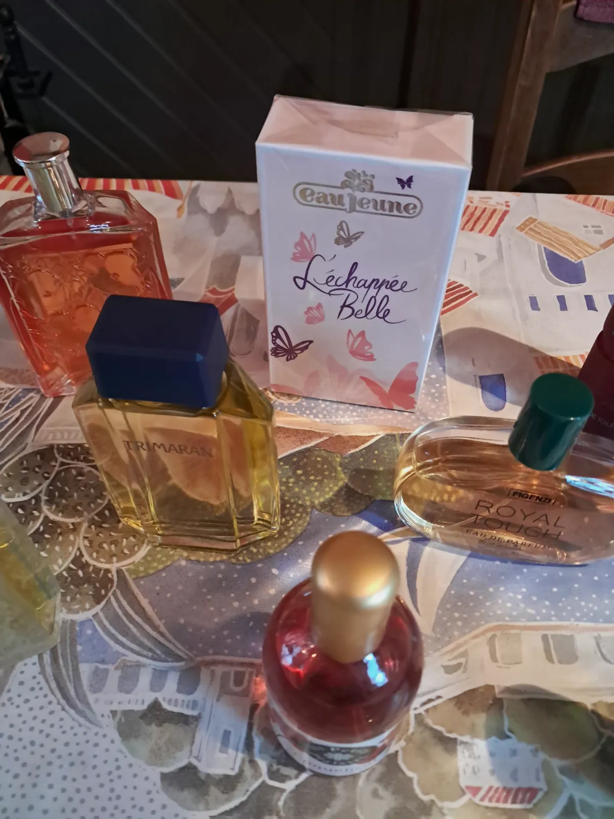 Lot de divers parfums plein – Eau jeune 6