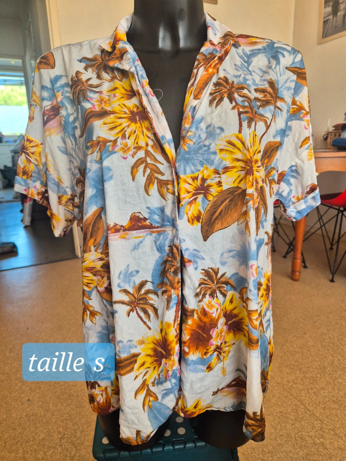 Chemise bleue à fleurs jaune - manches courtes - ZARA - Taille s – Zara – taille S 2