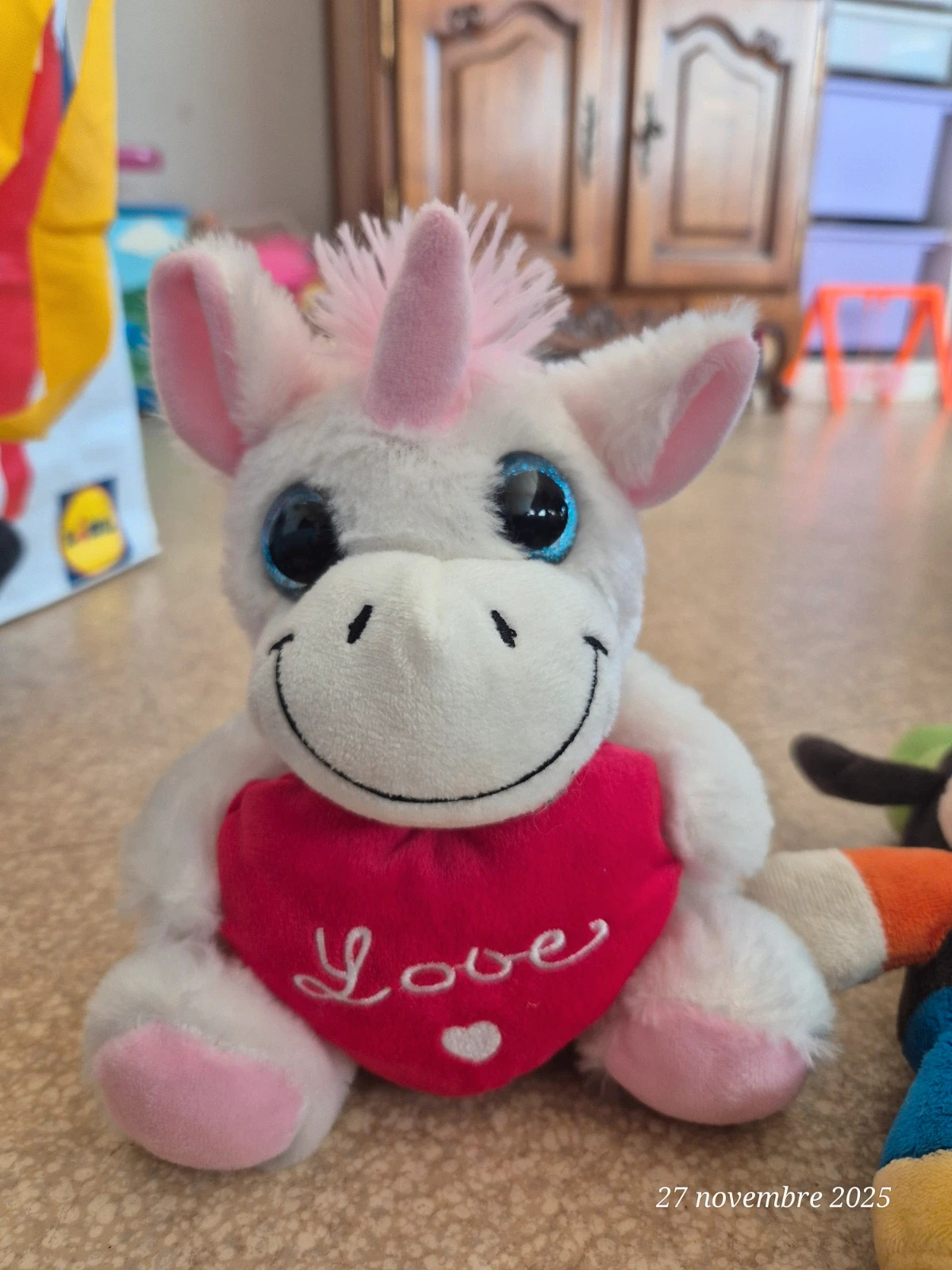 Lot peluche licorne et autres – Disney – taille Taille unique 2
