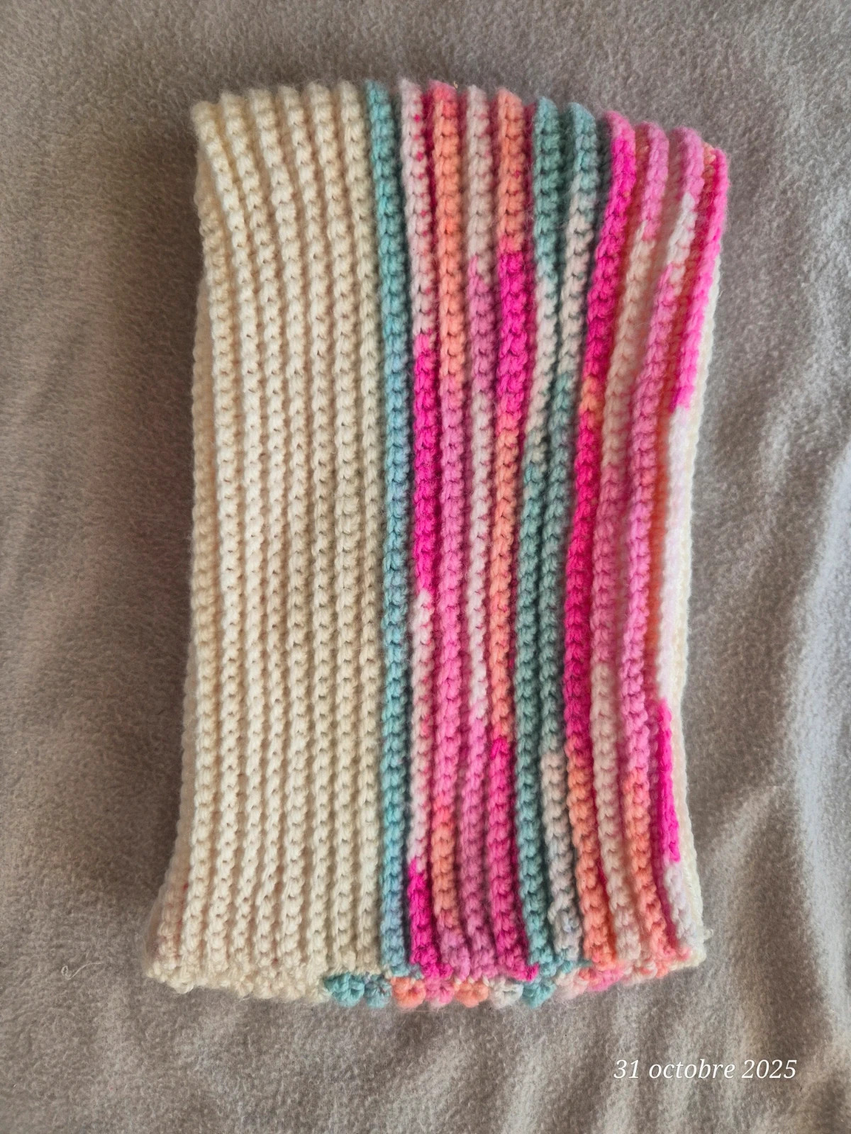 Jolie tour de cou / écharpe . Crochet 2