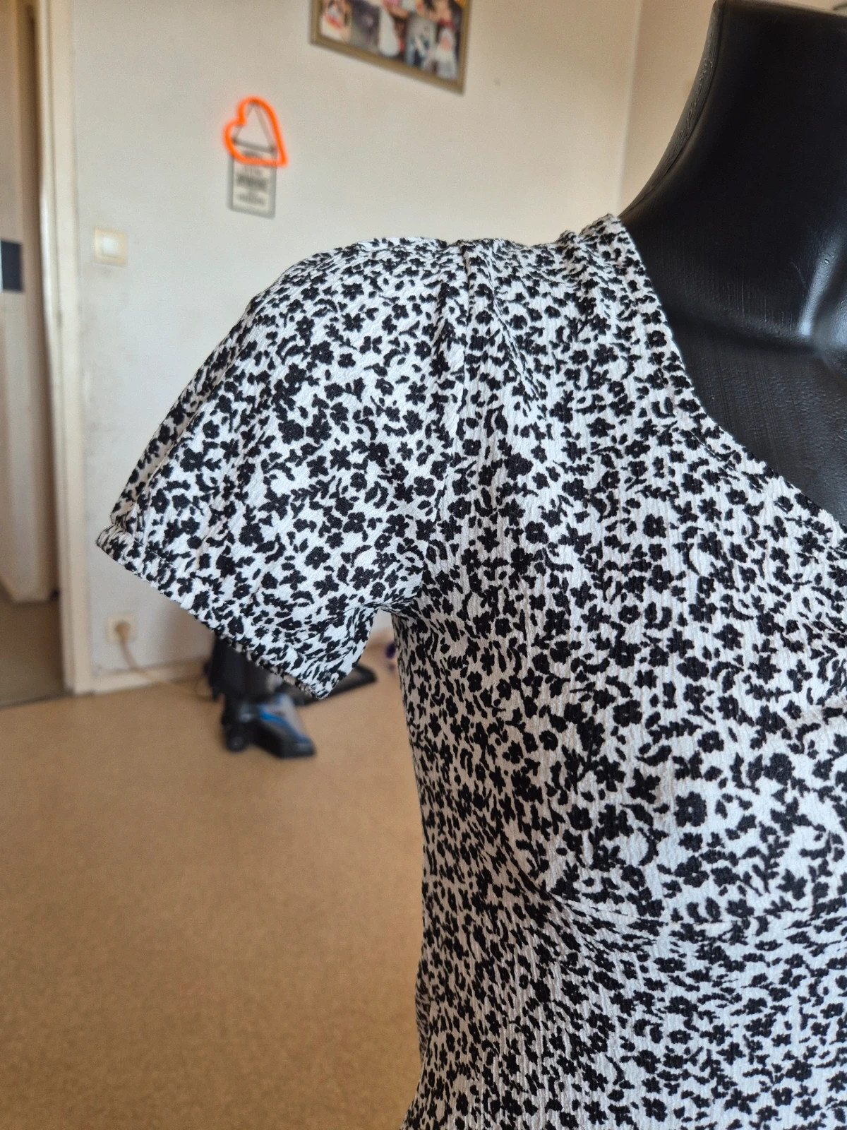Jolie robe courte kiabi taille s- neuve – Kiabi – taille S / 36 / 8 4
