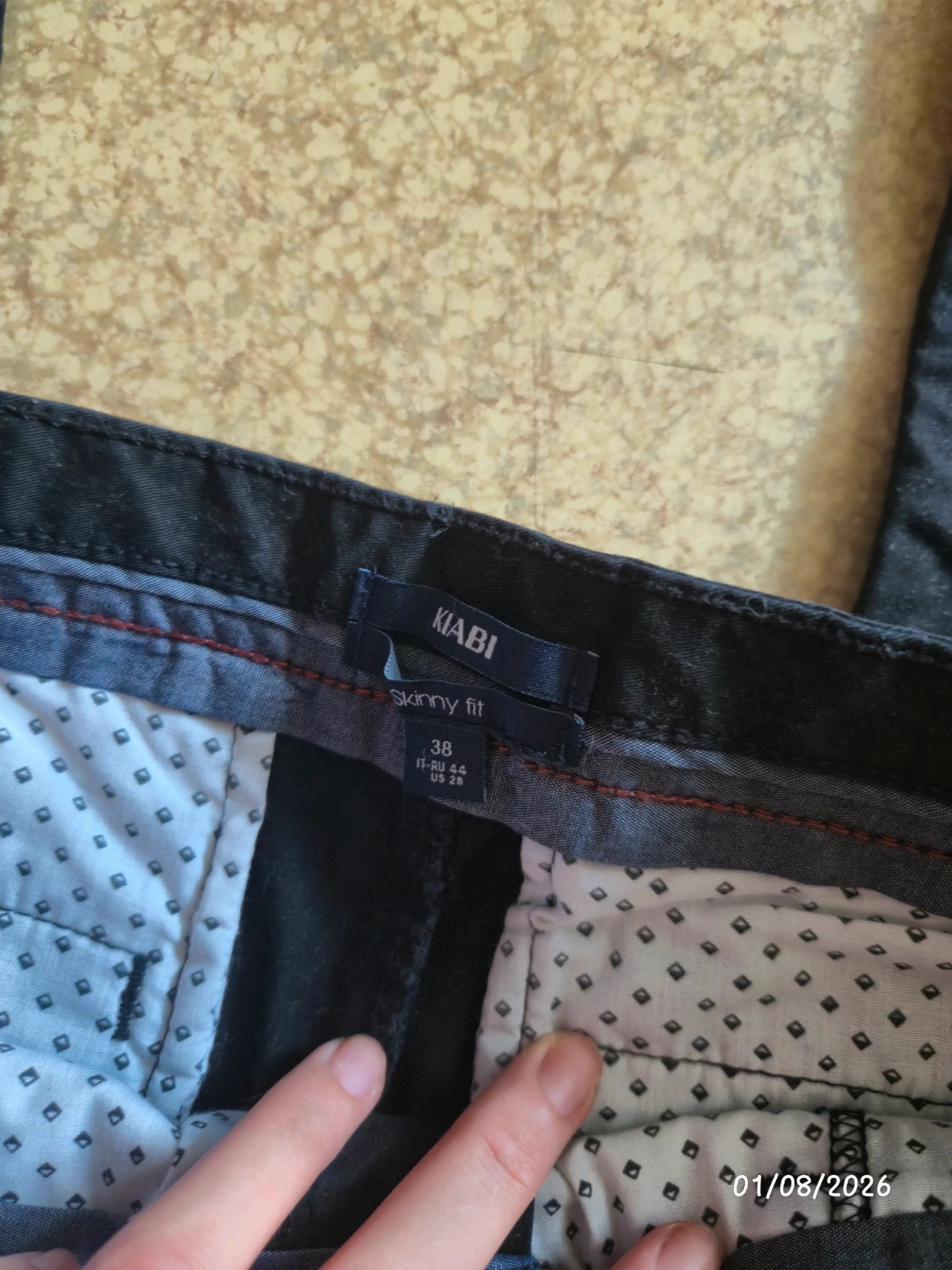 Pantalon coupe skinny taille 38 – Kiabi – taille M 2