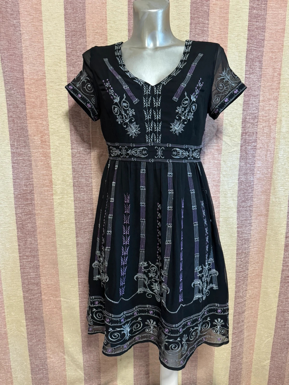 Vestido bordado seda talla 40 🍀 – Cocoa by Alf & Terrie – taille L / 40 / 12