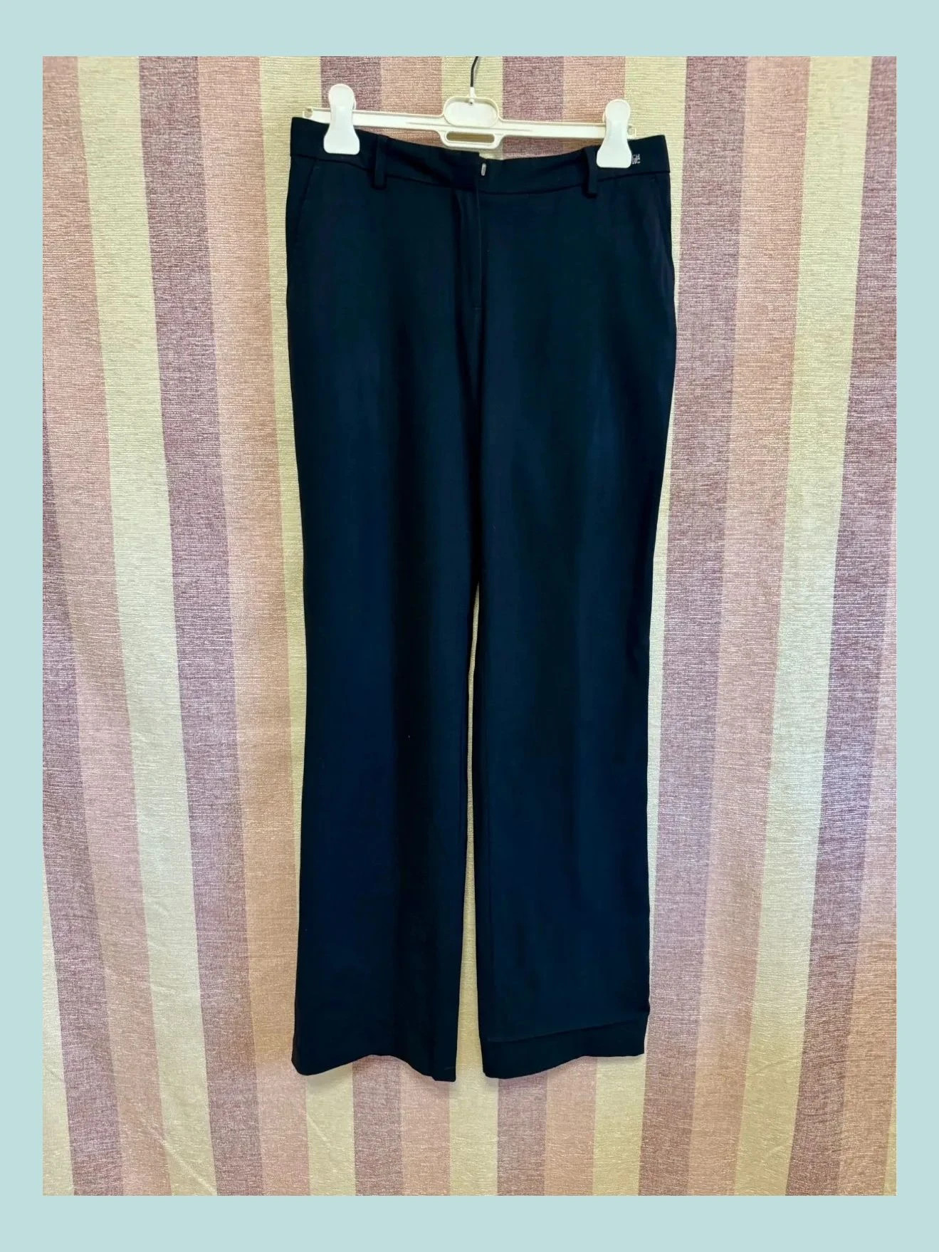 Pantalones negros de carolina Herrera talla 40 🍀