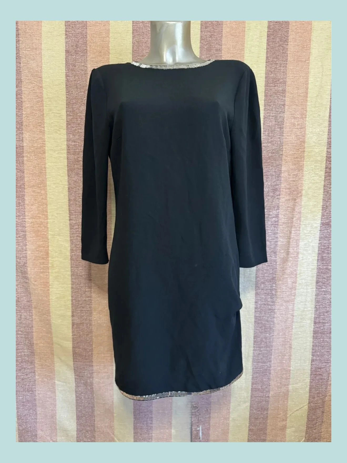 Vestido negro con brillos de dsquared2 , talla 42 Italia 🍀