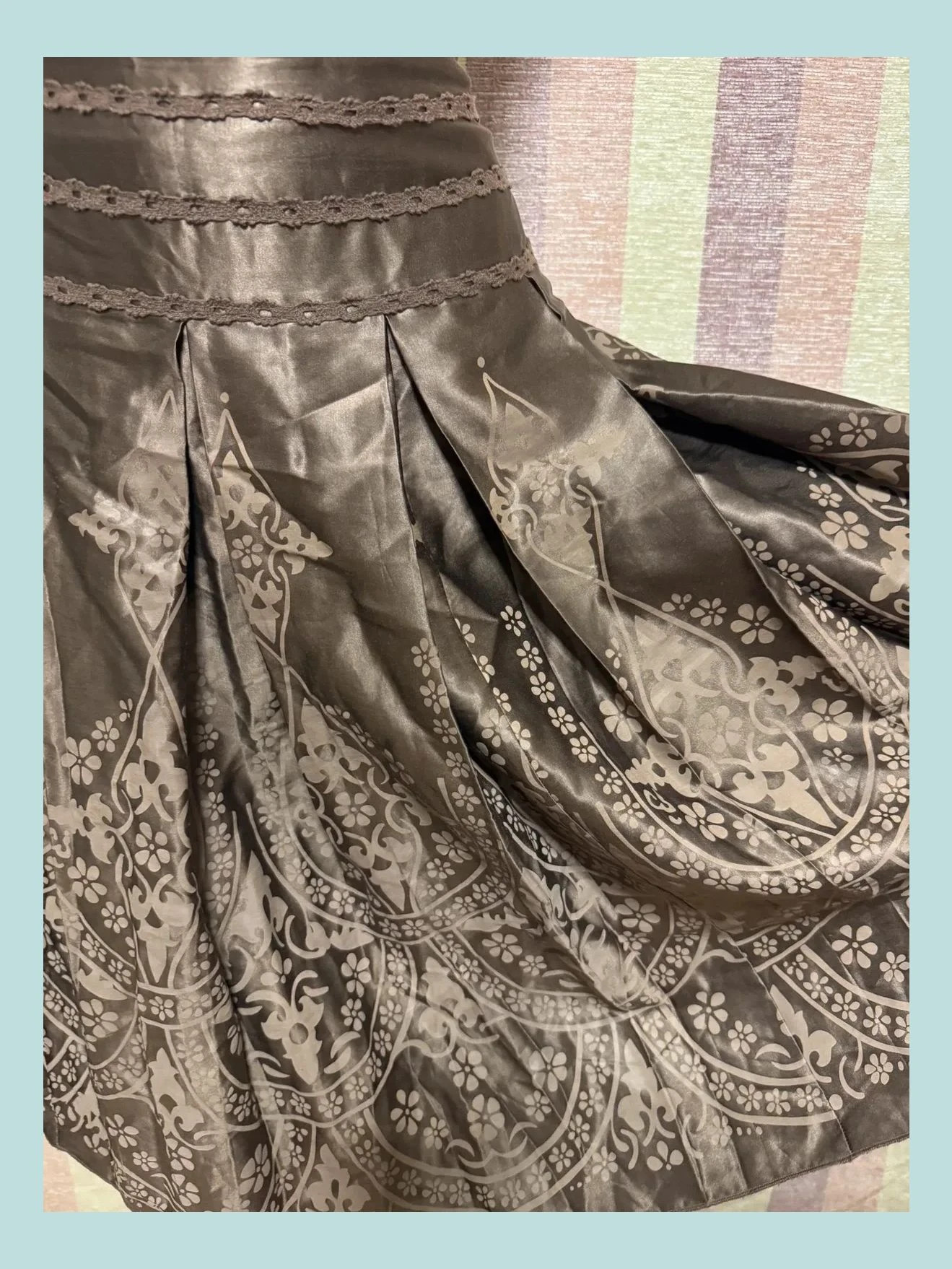 Falda satinada marca autograph , talla 40, tela seda y algodón 🍀 – M&S Autograph – taille L / 40 / 12 4