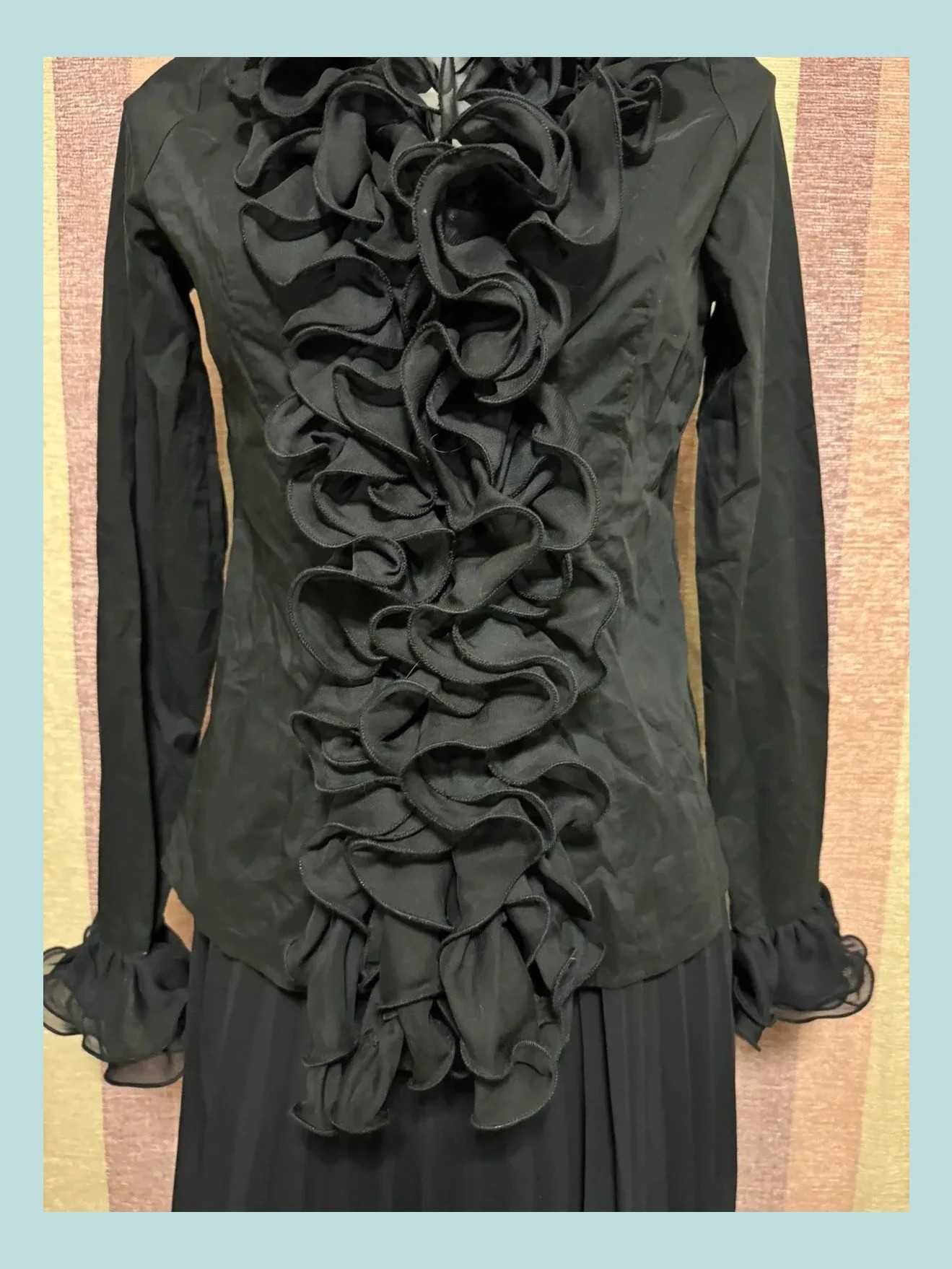 Blusa negra con volantes, talla M 🍀 – Flower by Charm's – taille M / 38 / 10 2