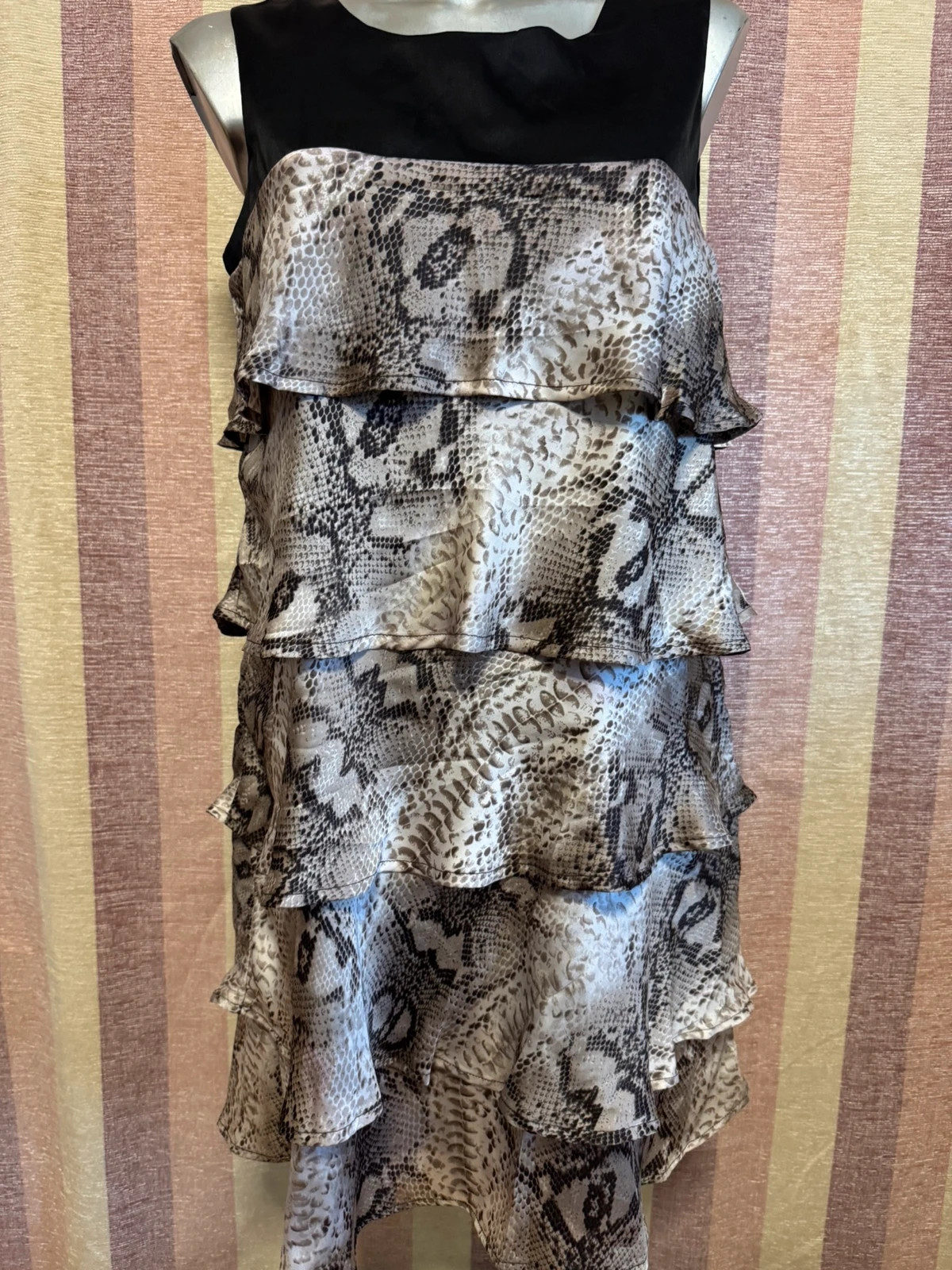 Vestido satinado volantes marca Vampy talla 42 🍀 – Vamp – taille XL / 42 / 14 2