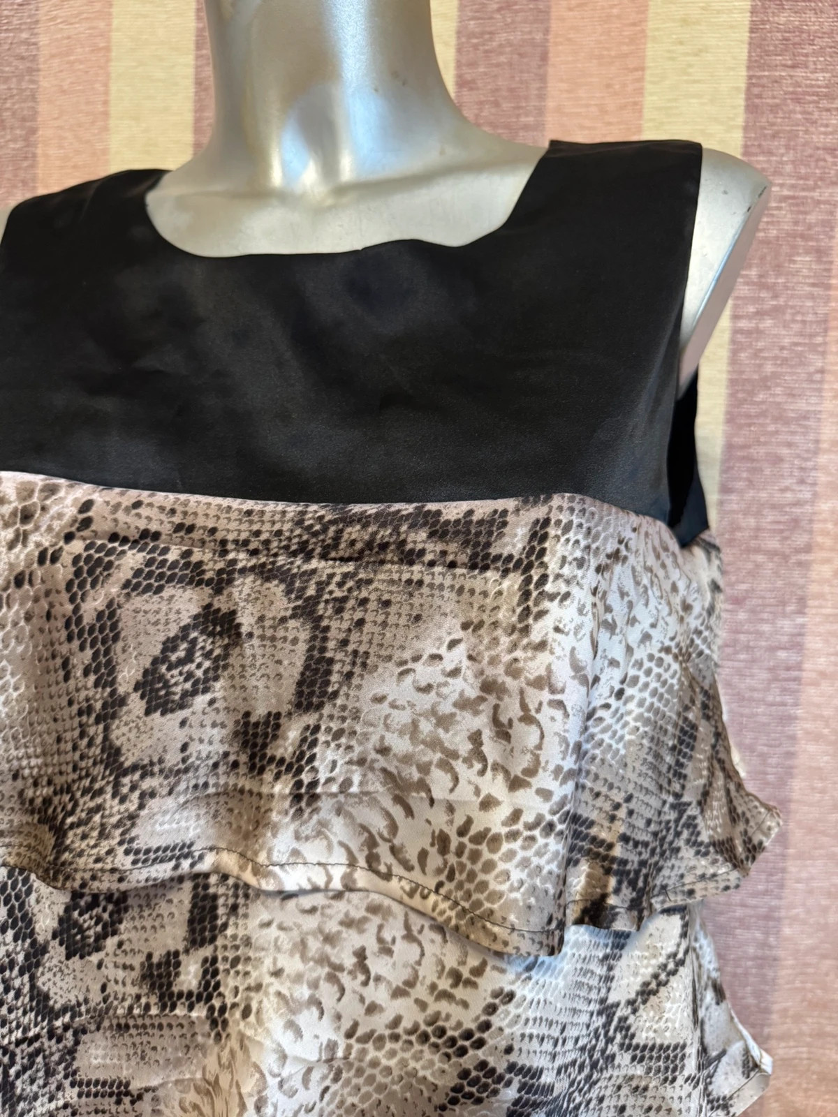Vestido satinado volantes marca Vampy talla 42 🍀 – Vamp – taille XL / 42 / 14 4