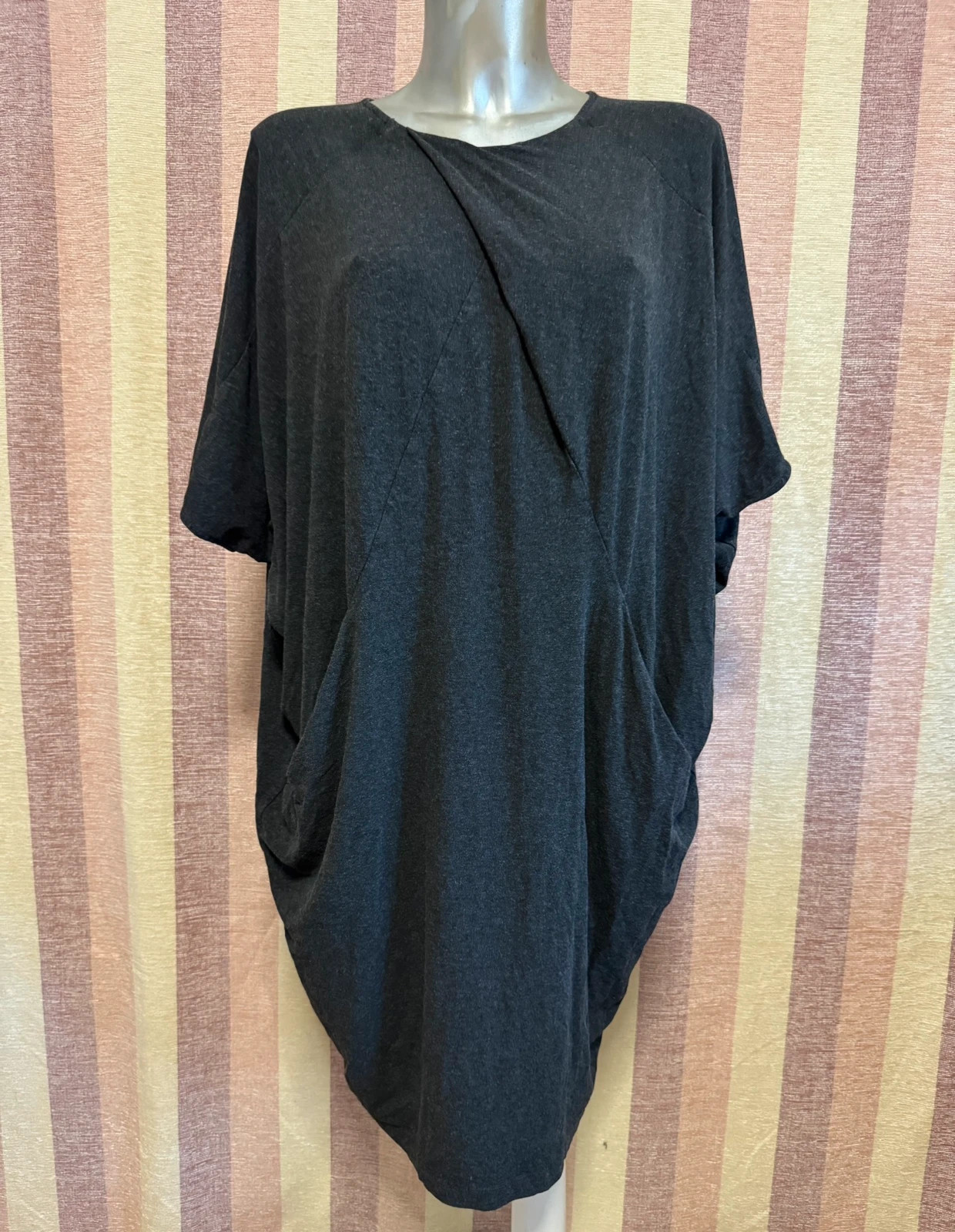Vestido oversize elástico marca Cos talla L 🍀