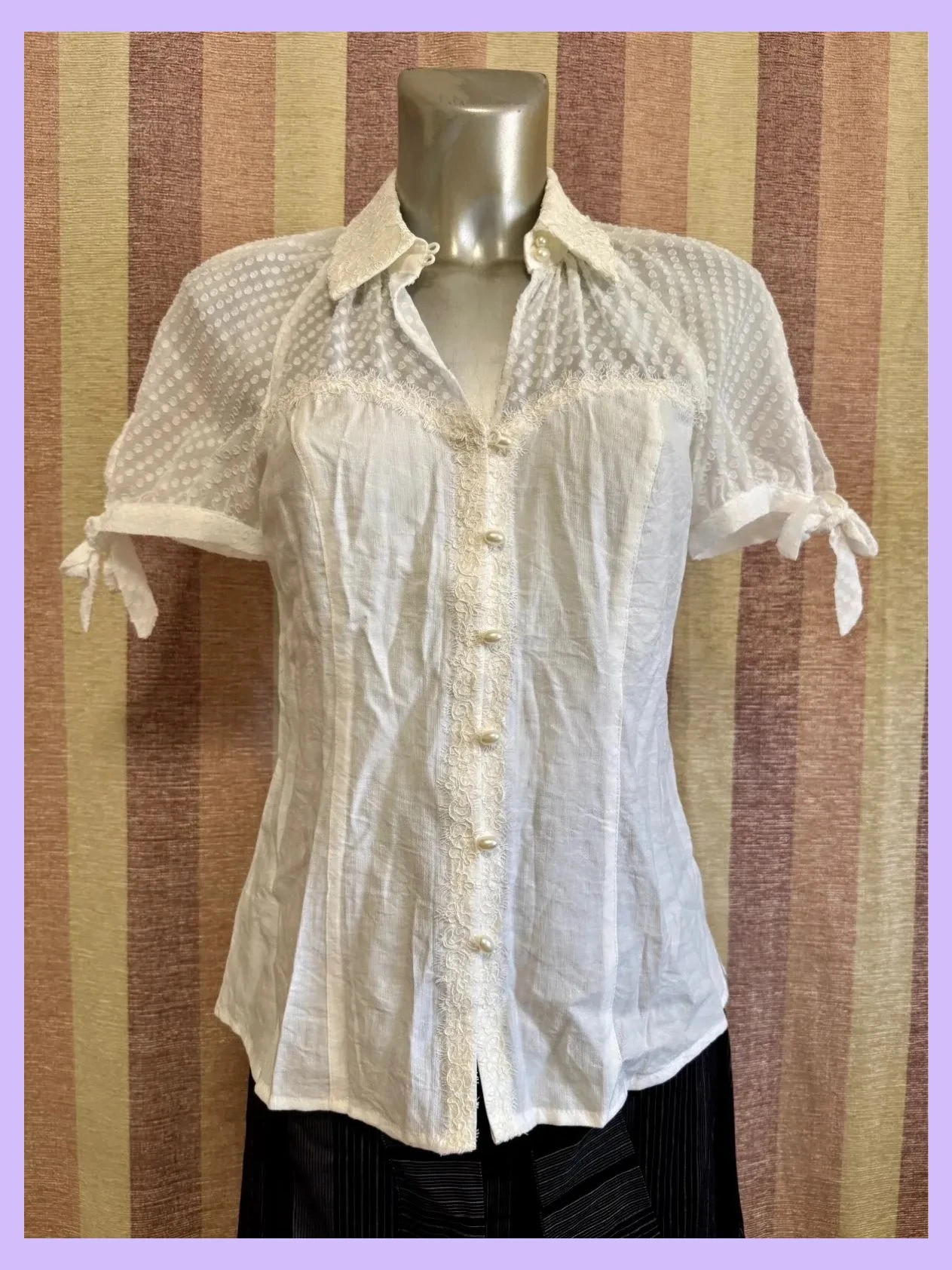 Blusa color crema marca Krüger , talla 34🍀