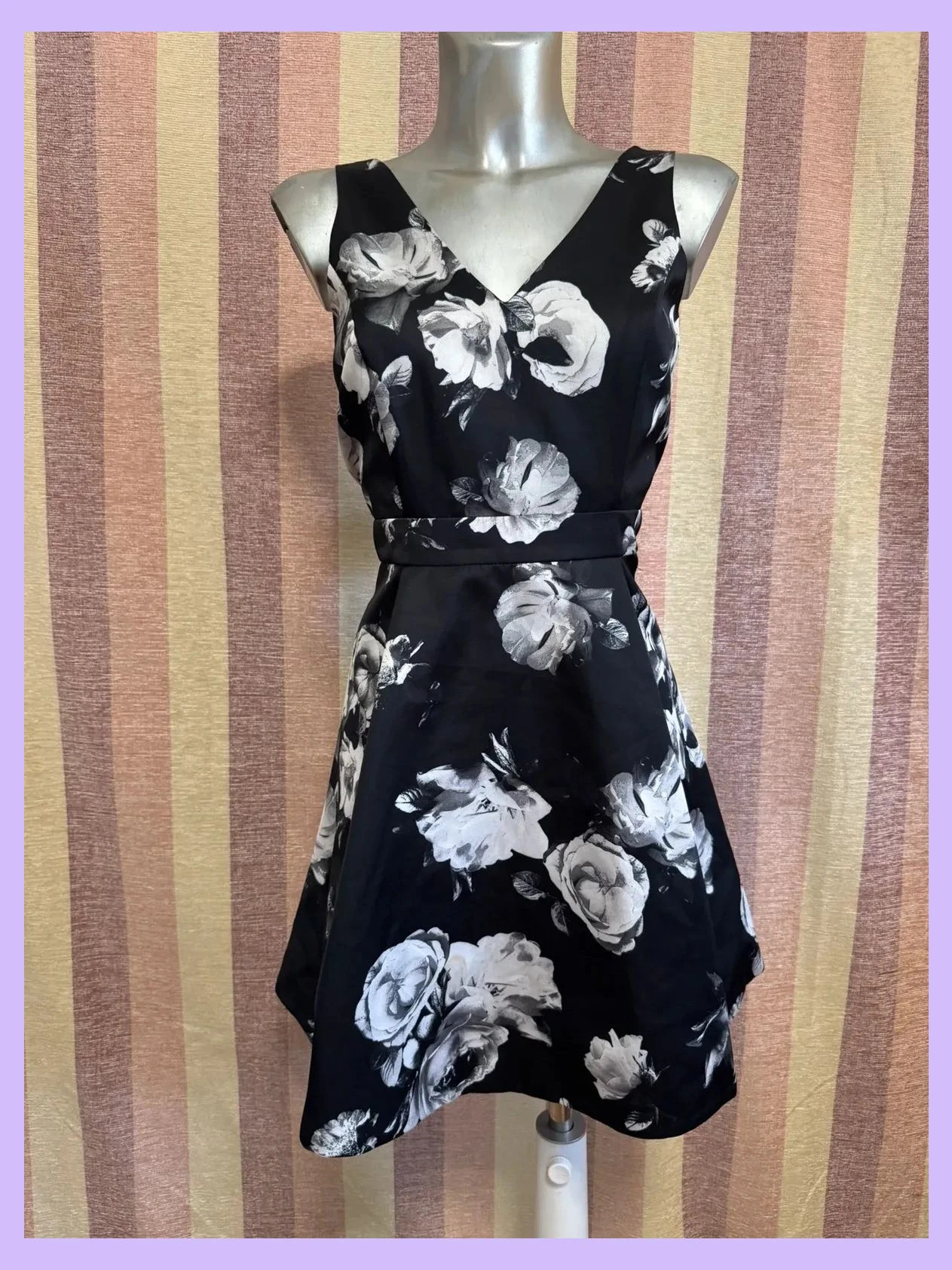 Vestido fiesta flores de miss selfrige , talla 38 🍀