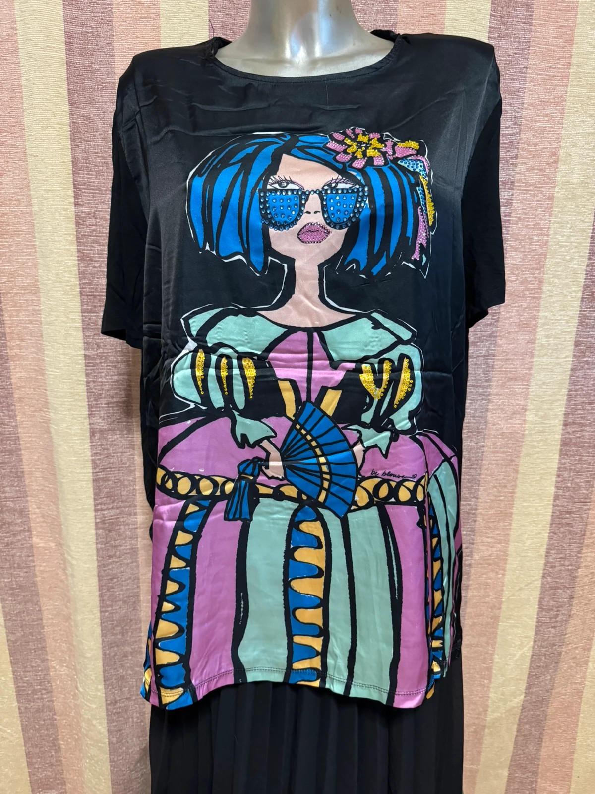 Blusa estampada con brillos talla única 🍀 – La Boutique – taille Taille unique
